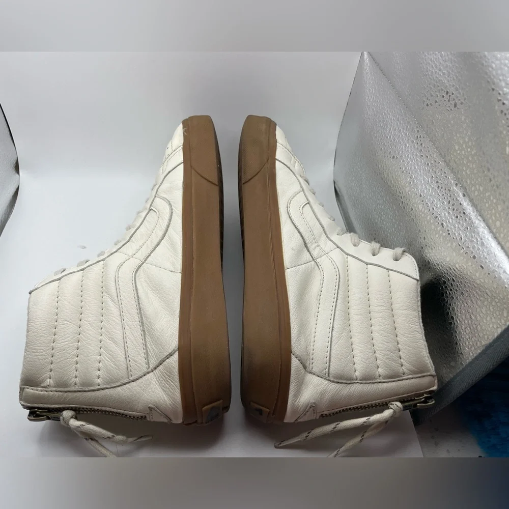 Vans off the wall cream hightop gum sneakers size men’s 9
